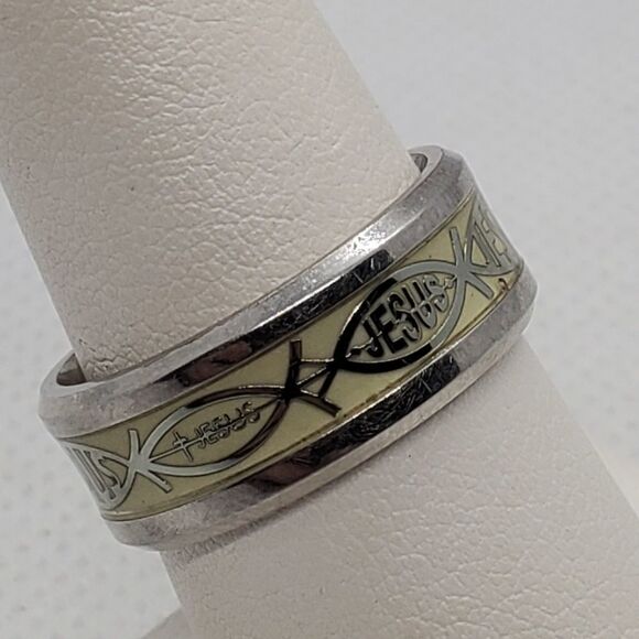 Glow in the Dark Jesus Fish Ring - Picture 3 of 9